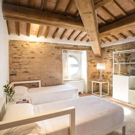 Castello Di Ramazzano - Tenute Aliani Séjour à la ferme *