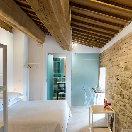 Castello Di Ramazzano - Tenute Aliani Séjour à la ferme