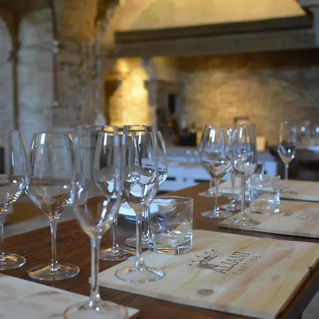 Castello Di Ramazzano - Tenute Aliani Séjour à la ferme Pérouse