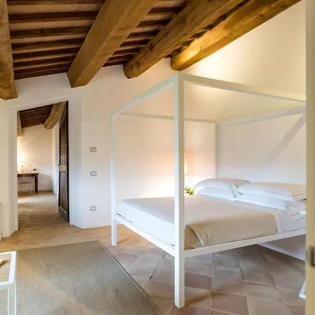 Vakantieboerderij Castello Di Ramazzano - Tenute Aliani *