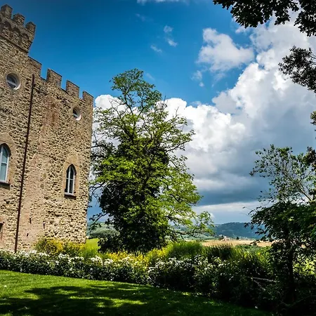 Castello Di Ramazzano - Tenute Aliani Agroturismo *
