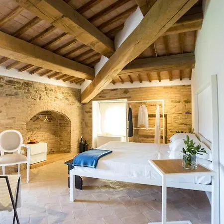 Vakantieboerderij Castello Di Ramazzano - Tenute Aliani *