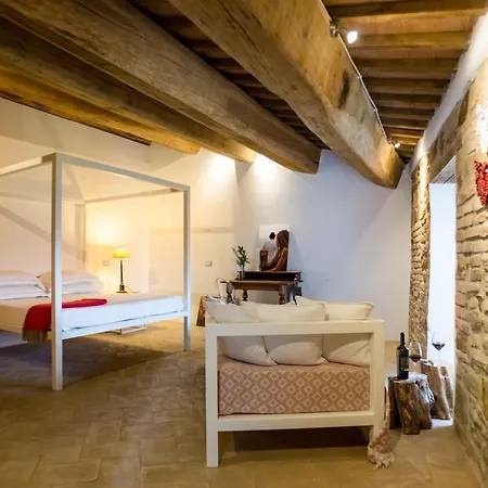 Castello Di Ramazzano - Tenute Aliani 팜스테이 *