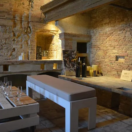 Agroturismo Castello Di Ramazzano - Tenute Aliani Perugia