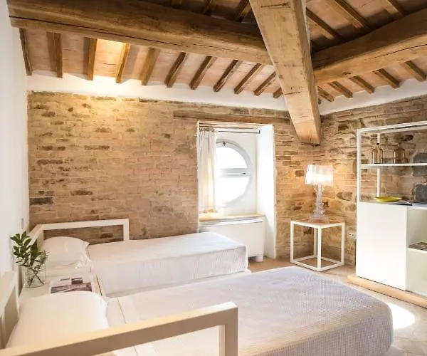 Castello Di Ramazzano - Tenute Aliani Alloggio per agriturismo *