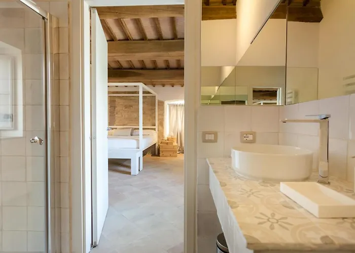 Alloggio per agriturismo Castello Di Ramazzano - Tenute Aliani Perugia