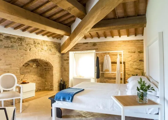 Gospodarstwo agroturystyczne Castello Di Ramazzano - Tenute Aliani *