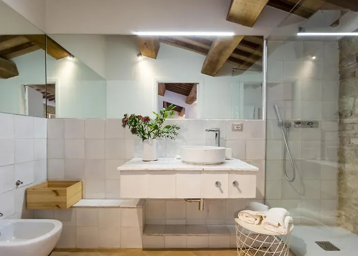 Castello Di Ramazzano - Tenute Aliani Alloggio per agriturismo