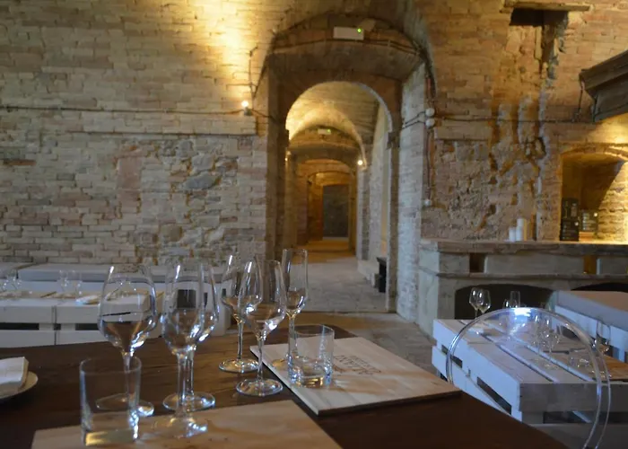 Alloggio per agriturismo Castello Di Ramazzano - Tenute Aliani *