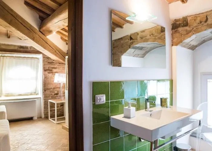 Castello Di Ramazzano - Tenute Aliani